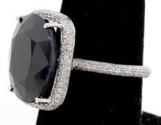 Beautiful Blue Sapphire and Diamond Ring