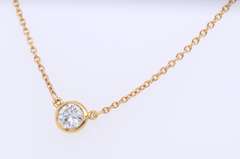 Classic 18kt YG Diamond Pendant Necklace
