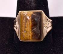 Vintage Tiger's Eye Cameo Ring in Yellow Gold