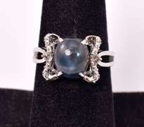 Dazzling 4.78CTS Star Sapphire and 0.10CTW Diamond Ring in Sterling Silver