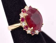 Ravishing Approx. 11.25CTW Ruby and 0.66CTW Diamond Ring in 14K Yellow Gold
