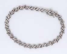 Powerful White Gold 1.15ctw Diamond Wave Barcelet