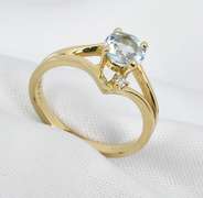 Feminine Aquamarine Ring