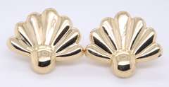 Charming Yellow Gold Fan Earrings