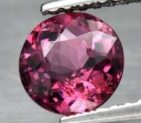 Dazzling 1.37ct cherry pink Rhodolite Garnet solitaire