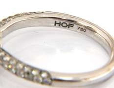 Incredible 18kt White Gold Princess Diamond Halo Engagment Ring