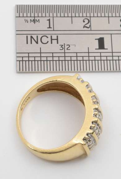 Pretty 1/2 Carat T.W. Diamond Ring