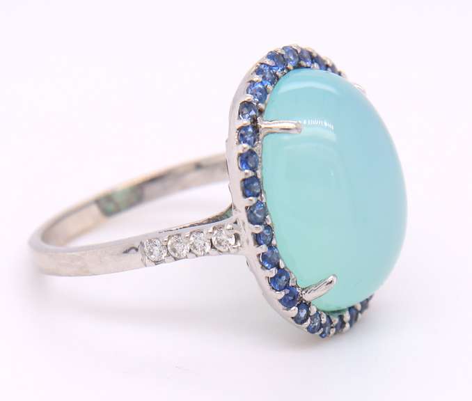 Beautiful White Gold Chrysoprase, Blue Sapphire and Diamond Ring