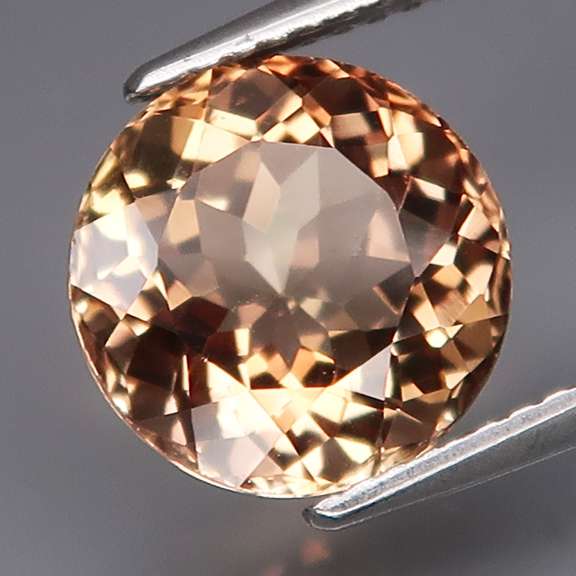 Brilliant golden 4.44ct Imperial Topaz solitaire