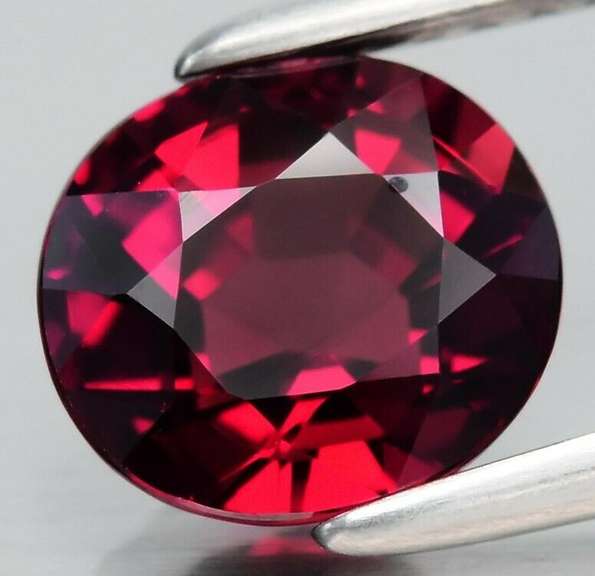 Amazing 1.89ct UNTREATED ruby red Rhodolite Garnet