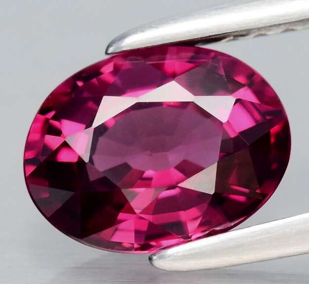 Ravishing 1.40ct rich red violet Rhodolite Garnet