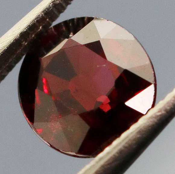 Glittering raspberry red 1.39ct Rhodolite Garnet