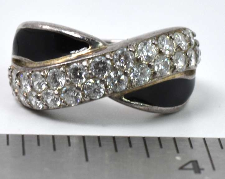 Sterling Silver And Onyx Ring