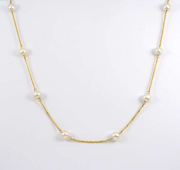 Popular Tin Cup Pearl Necklace