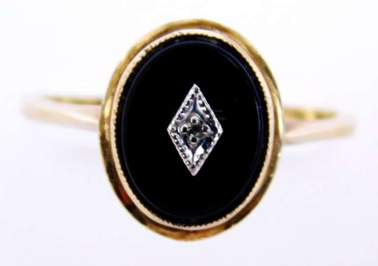 Vintage 10K Black Onyx & Diamond Ring, Size 7.5