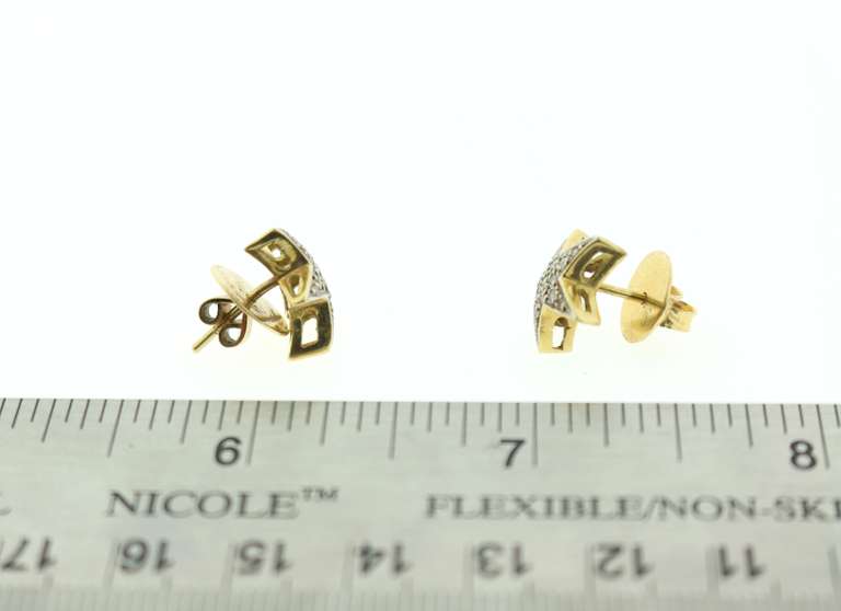 Splendid 18kt Yellow Gold Starfish Diamond Earrings