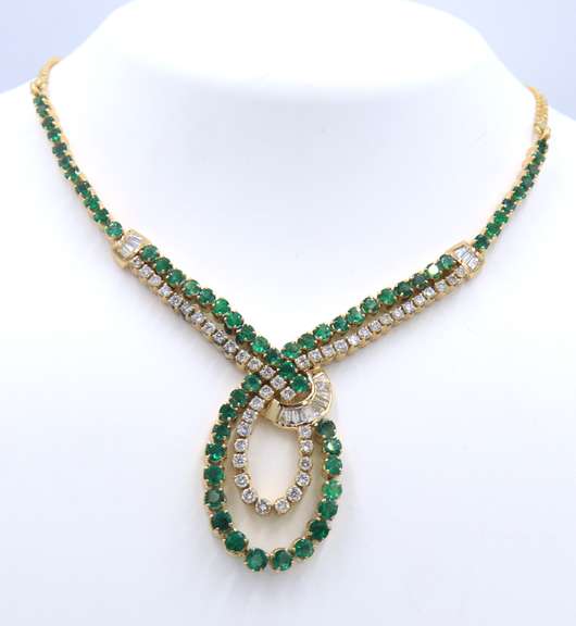 Optimal 18kt Emerald and Diamond Loop Necklace