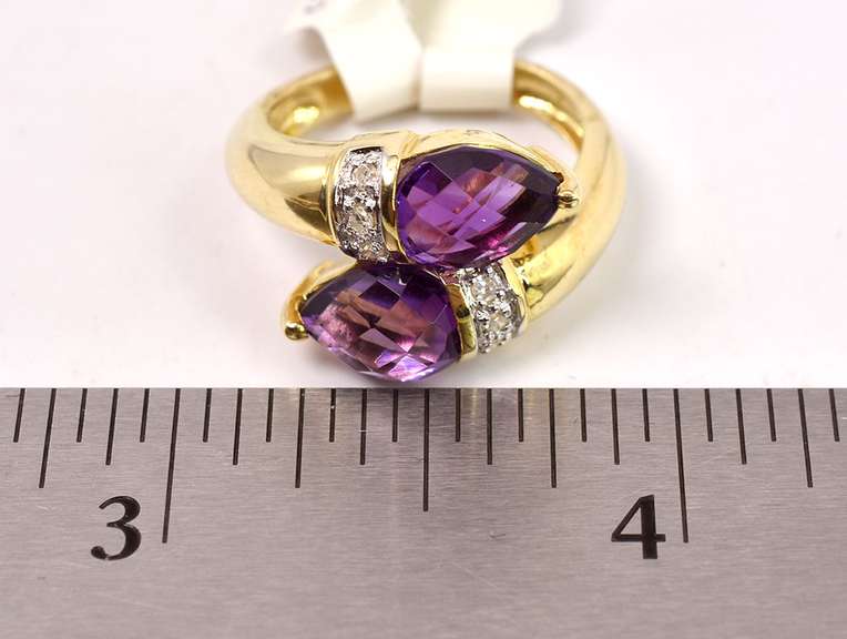 Elegant Amethyst and Diamond Ring in 14K Yellow Gold