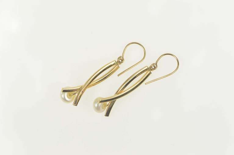 14K Yellow Gold Pearl Two Tone Curvy Criss Cross Dangle Earrings