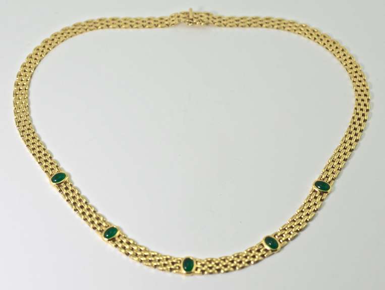 Stunning 18K Panther Link Necklace with Cabachon Emeralds