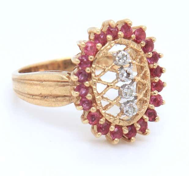 Beautiful Yellow Gold Ruby and Diamond Ring