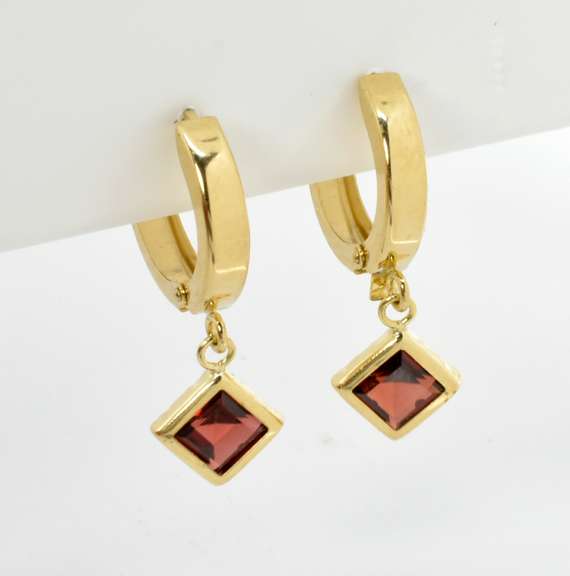 Sweet 14k Dangling Garnets Earring