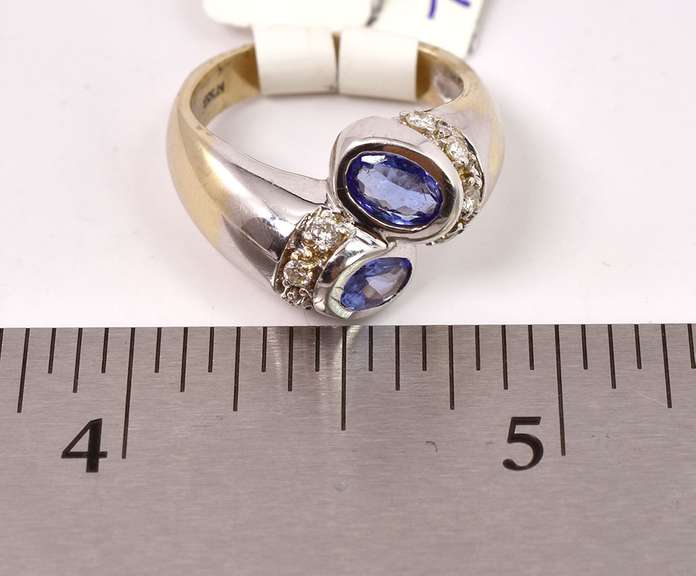 Tasteful Tanzanite and Diamond Ring in 14K Yellow Gold