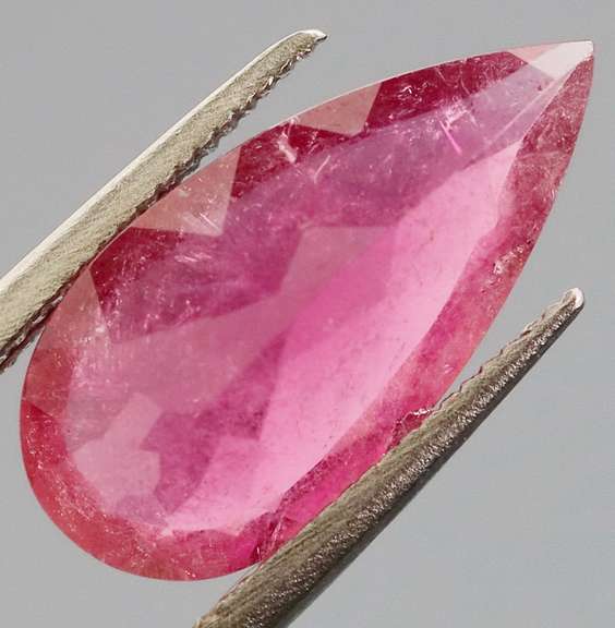 Top color 2.13ct hot pink Tourmaline