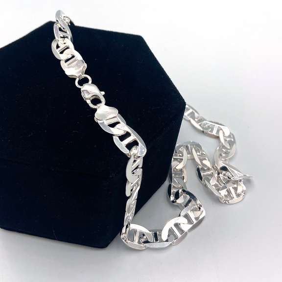 Sleek Italian Silver Mariner Chain Necklace