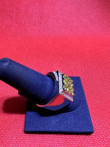 MENS 14K WHITE GOLD RING WITH 2.00 CARATS OF DIAMOND