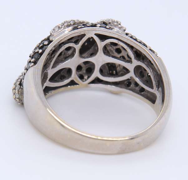 Stylishly Unique 14kt WG Black & White Diamond Pave Ring