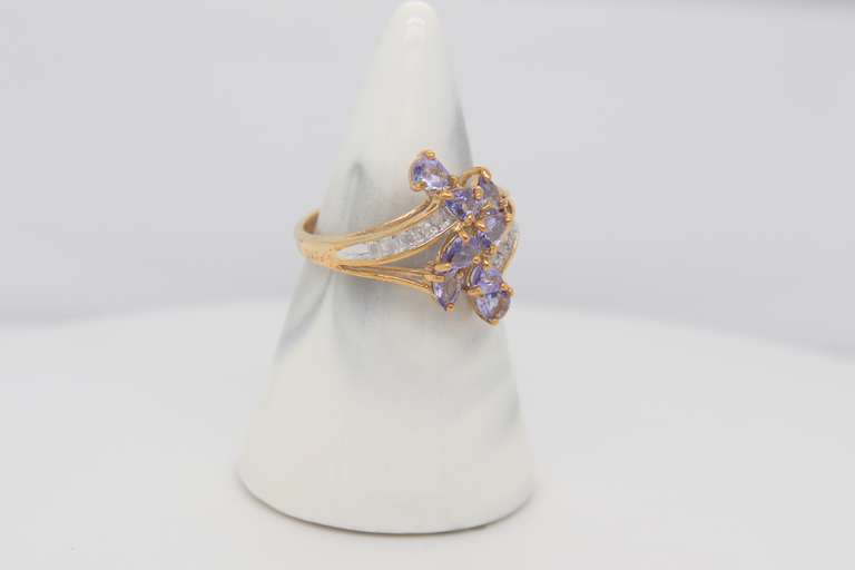 Attractive Yellow Gold Tanzanite and Diamond Ring