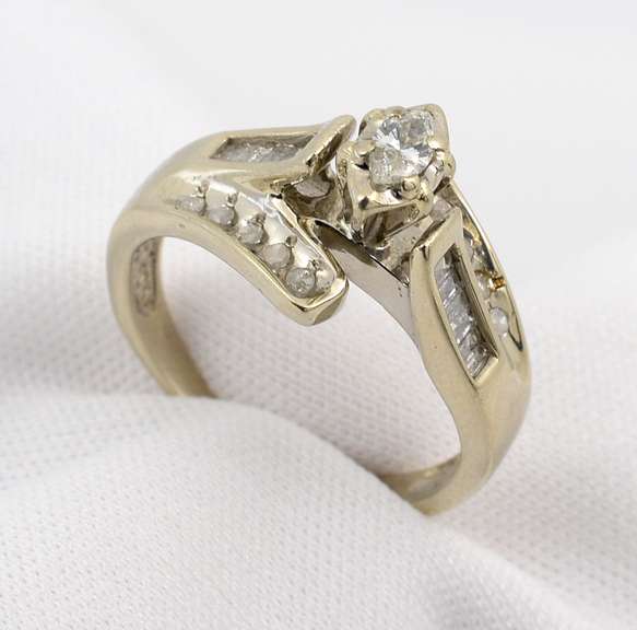 Sweet Petite Diamond Cluster