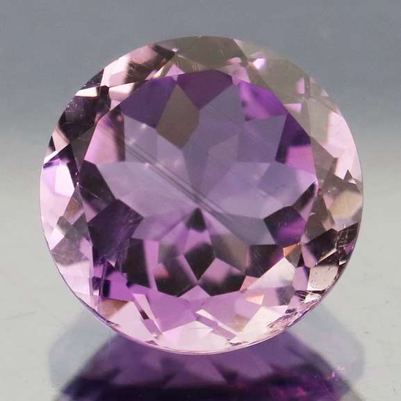 Eye catching 5.86ct natural Amethyst solitaire