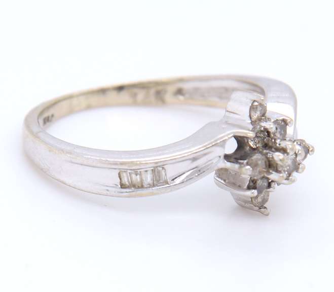 Dazzling White Gold Diamond Flower Style Ring