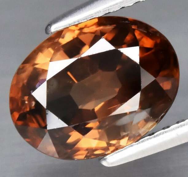 Top luster 3.36ct natural Imperial Zircon