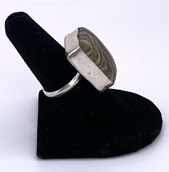 Beautiful handmade Tibetan Silver Ring