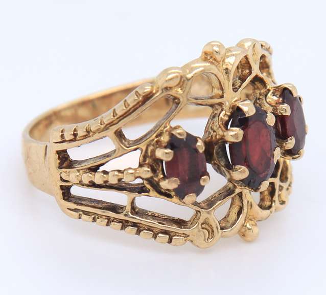 Handsome Yellow Gold 3 Stone Ruby Cocktail Ring