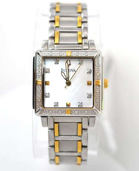 Bulova Swiss White Dial, Pre-Owned.