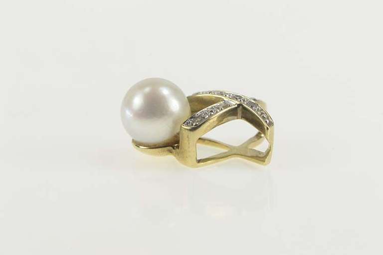 10K Yellow Gold Diamond Pearl X Criss Cross Statement Pendant