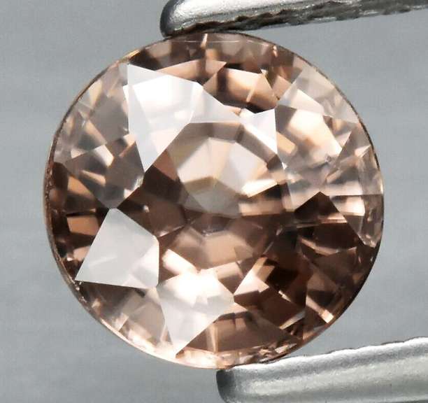 Top luster 1.46ct natural peach Zircon solitaire