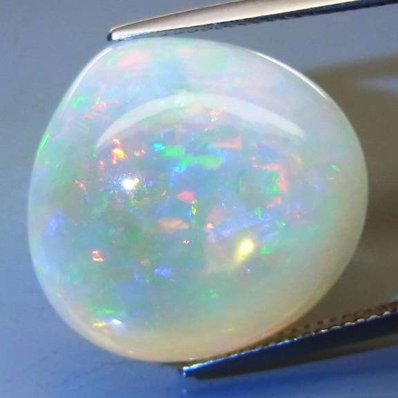 Massive 23.60ct full body flashing Welo Opal