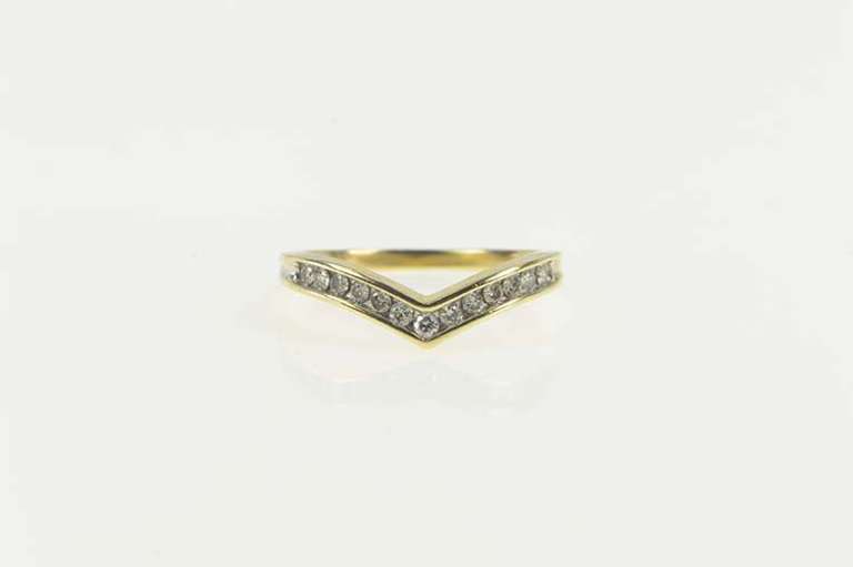 10K Yellow Gold 0.25 Ctw Diamond Chevron Wedding Band Ring