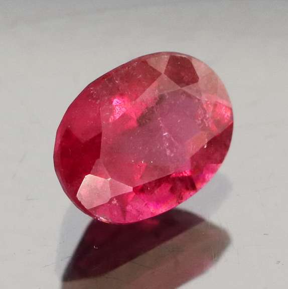 Top color 1.32ct hot pink Tourmaline