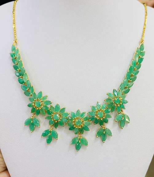 14kt Solid Yellow Gold & Emerald Necklace- 26.0 Carats!