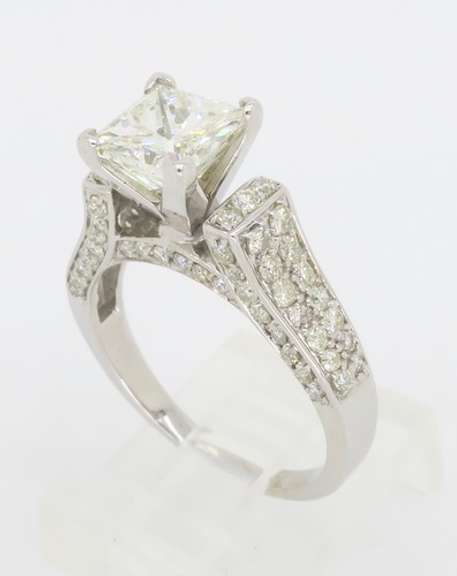 Certified 2.59ctw Diamond Engagement Ring