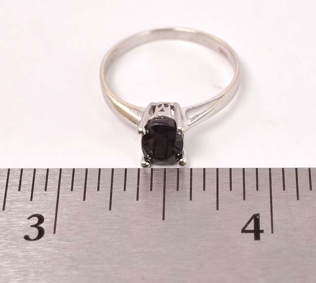 Sensational Sapphire Ring in 14K White Gold