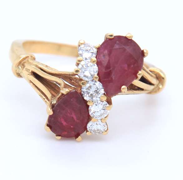 Charming 18kt Pear Shaped Ruby and Diamond Cocktail Ring