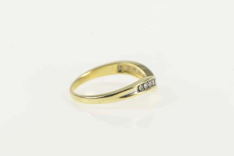 10K Yellow Gold 0.25 Ctw Diamond Chevron Wedding Band Ring