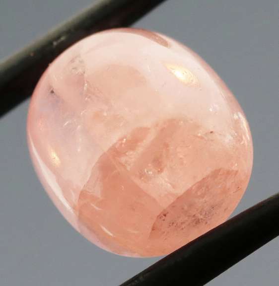 Elegant 8.08ct peach pink Morganite cabochon